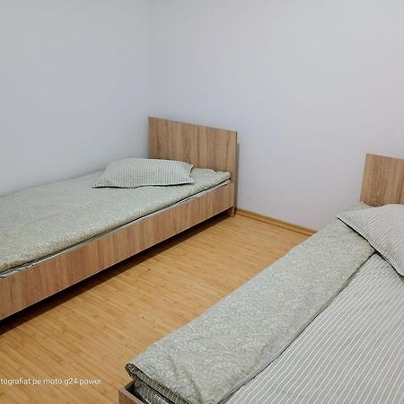 Central City House Tulcea Esterno foto