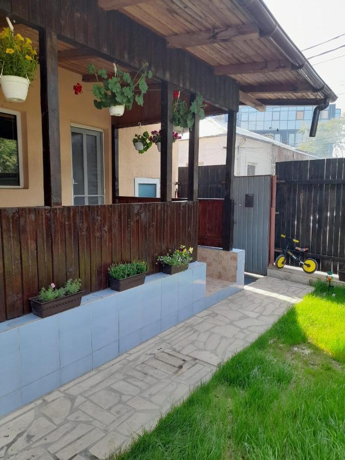 Central City House Tulcea Esterno foto